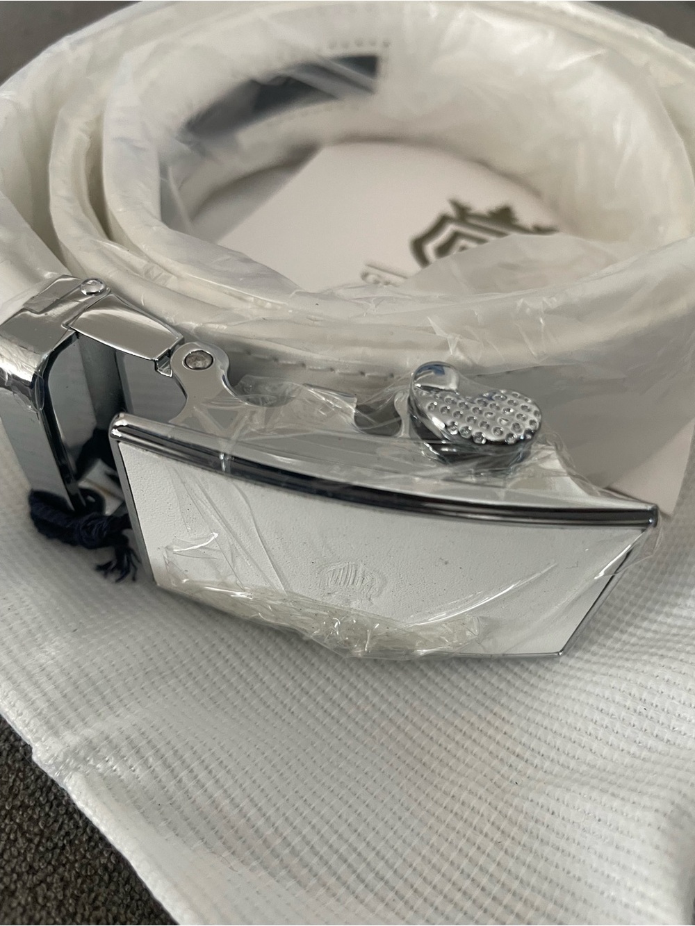 Men's White Leather Belt with Polished Silver Ratchet Buckle